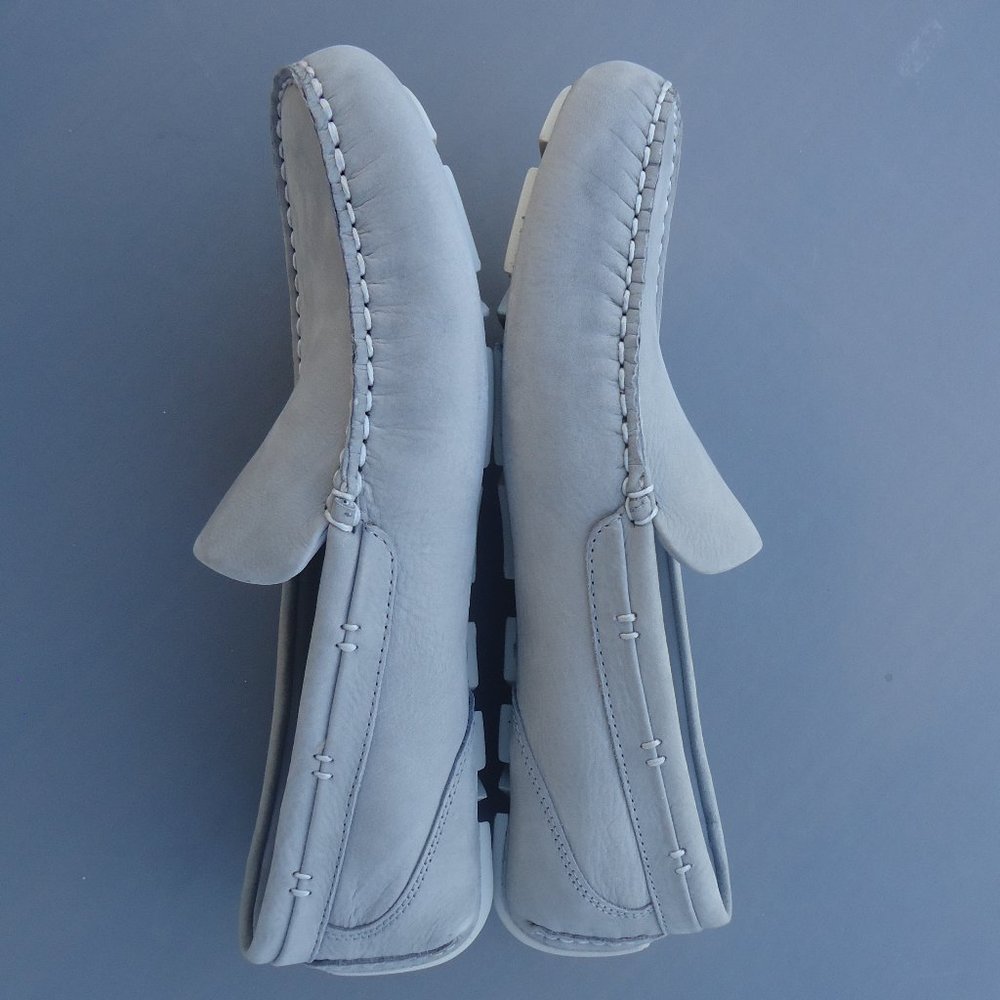 SIZE 9.5. SPERRY Gold Cup nubuck leather slip-on loafers. - Picture 8 of 16